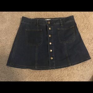 Denim mini skirt with button front